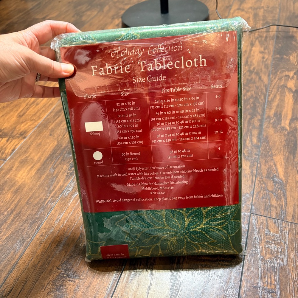 Holiday Collection Tablecloth 60x102 Green Gold Poinsettia Oblong Christmas - Picture 2 of 5